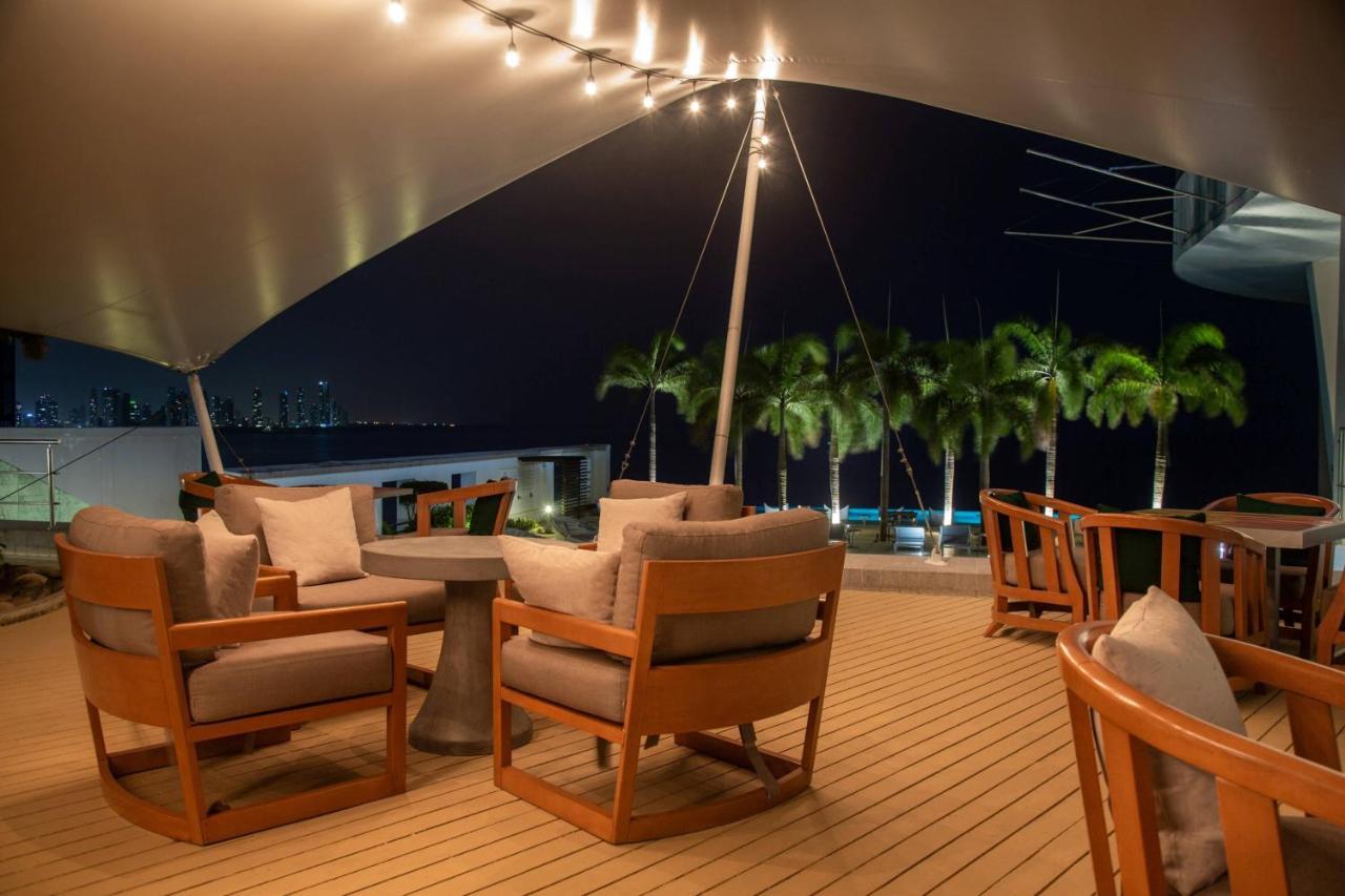 فندق جي دبليو ماريوت بنما مدينة باناما المظهر الخارجي الصورة The deck of the Regent Seven Seas Mariner