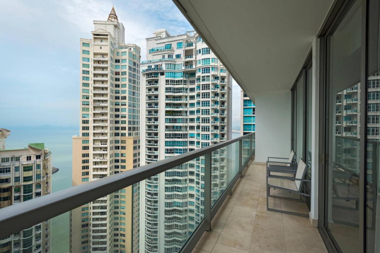 فندق جي دبليو ماريوت بنما مدينة باناما المظهر الخارجي الصورة Balcony