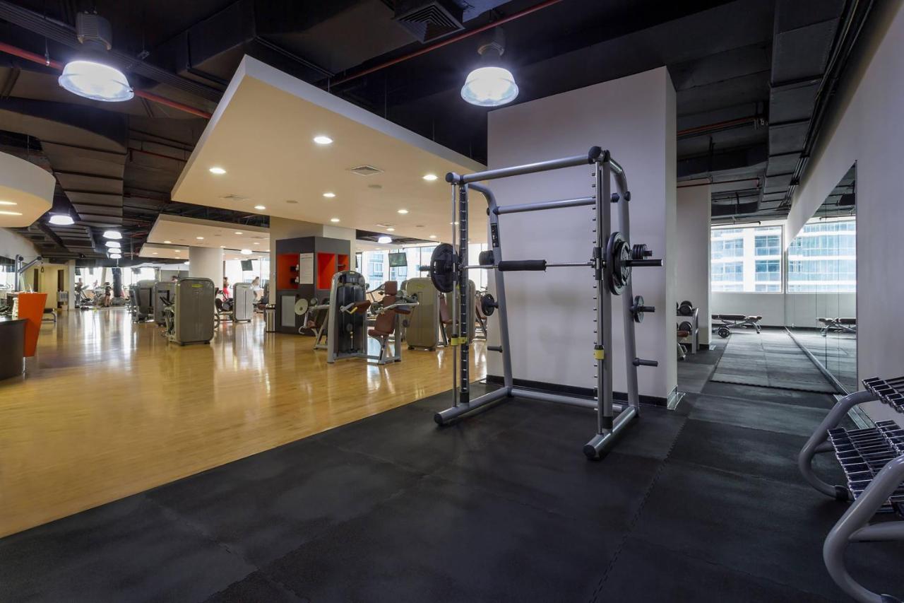 فندق جي دبليو ماريوت بنما مدينة باناما المظهر الخارجي الصورة The gym at the 100000-square-foot (9,300 m2) headquarters of the company in Bangalore, India