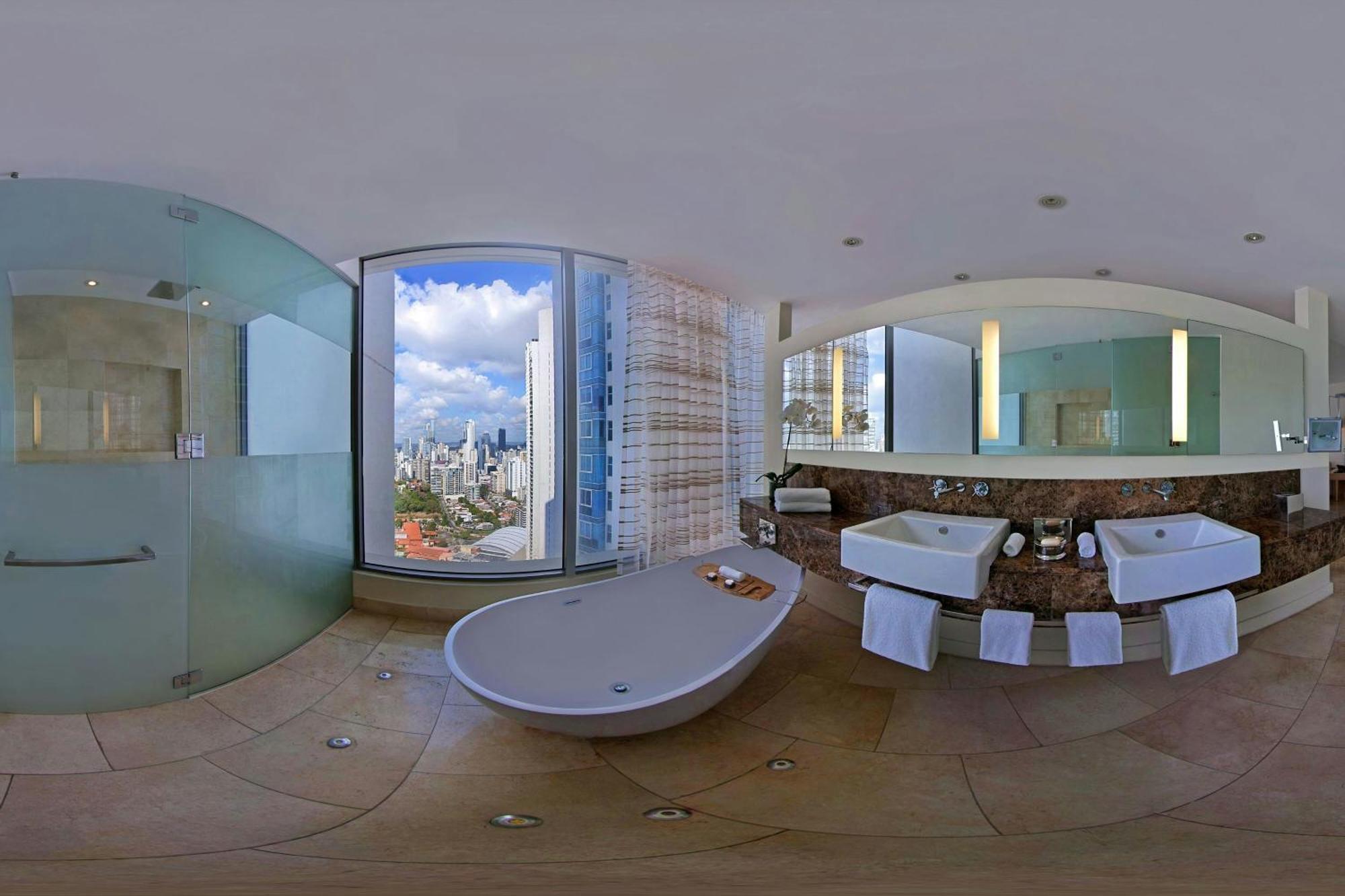 فندق جي دبليو ماريوت بنما مدينة باناما المظهر الخارجي الصورة Bathroom in the Mandarin Oriental, Munich